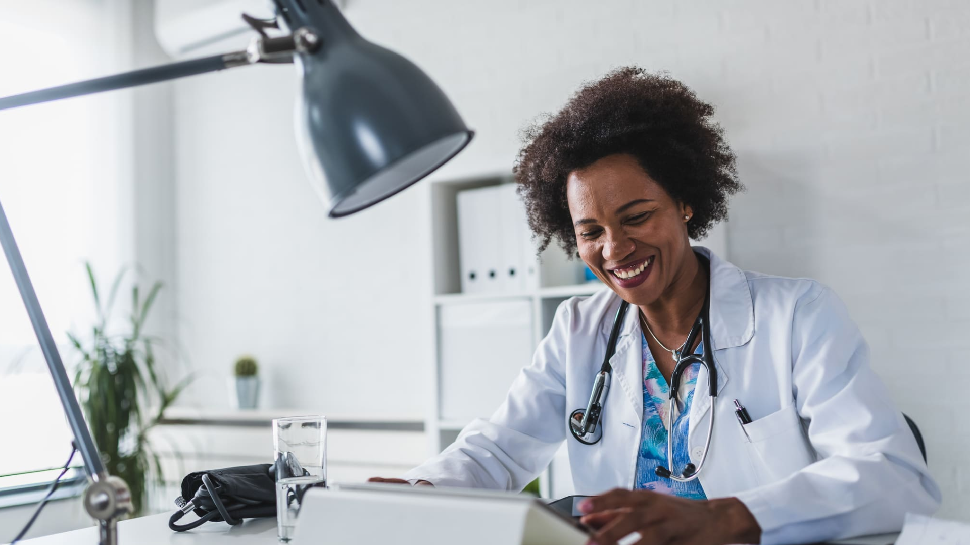 Building a Smart Healthcare CRM Platform for hospitals: AI Engagement, Operational Efficiency & Compliance